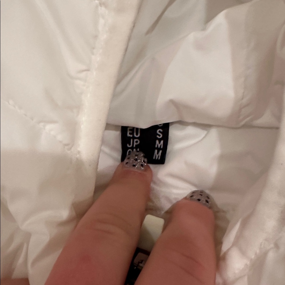 Amazon Essentials Women's Puffer Jacket - White - image 2